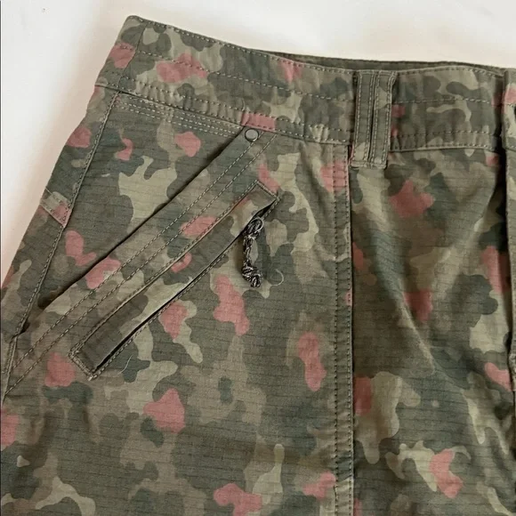 Title Nine Big B Skort Wailea Camo green pink zip close pockets boy short lined - Picture 8 of 16